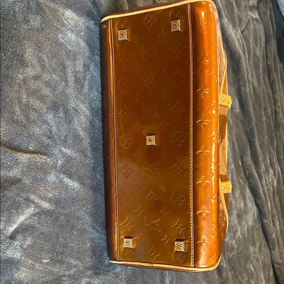 Louis Vuitton Bronze Vernis “Bedford” Leather Bag - Picture 8 of 17